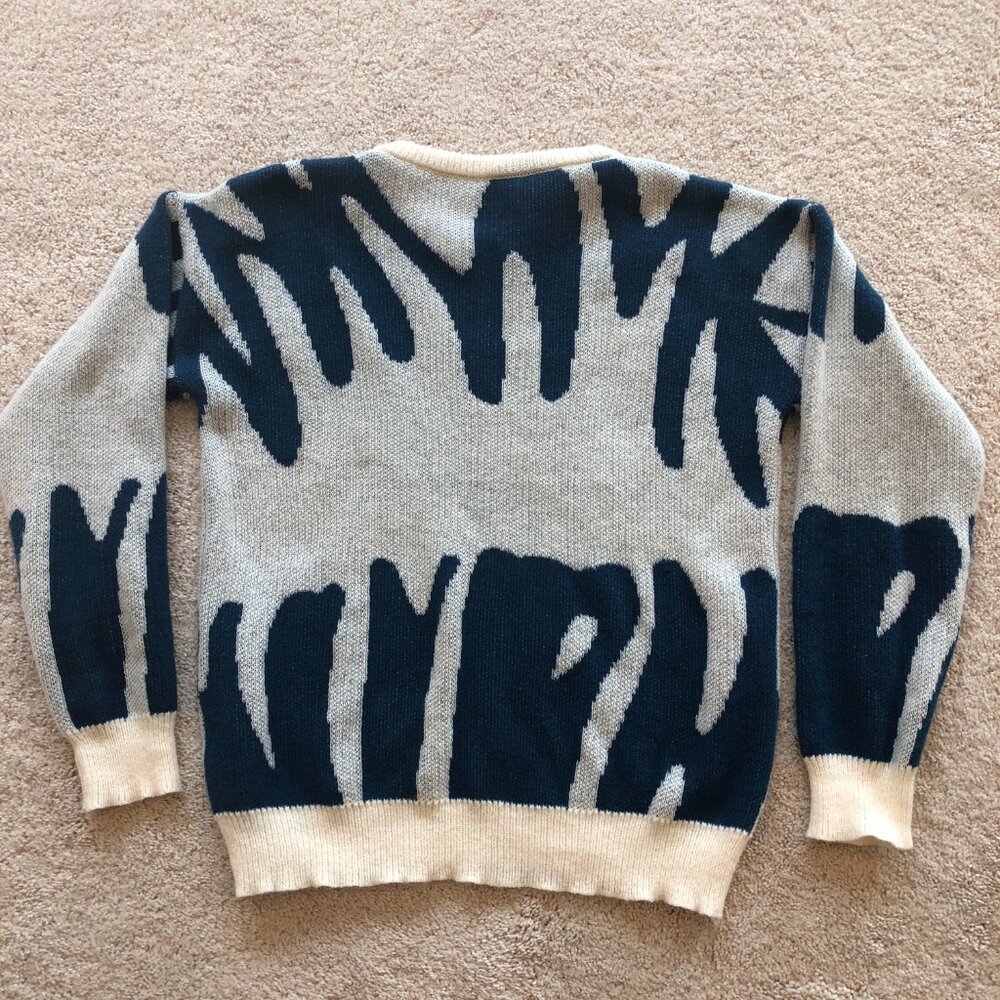 Soft Oversized Blue Long-Sleeve Sweater - Picture 7 of 12